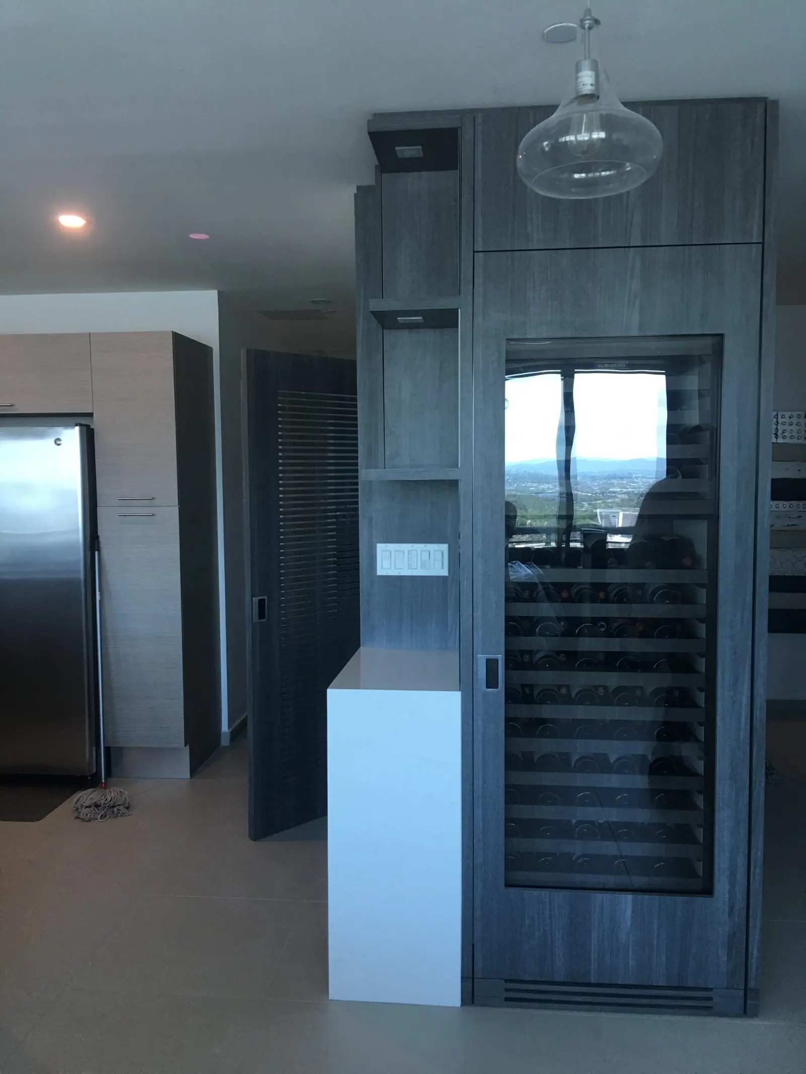 Custom wood-grain wine cabinet